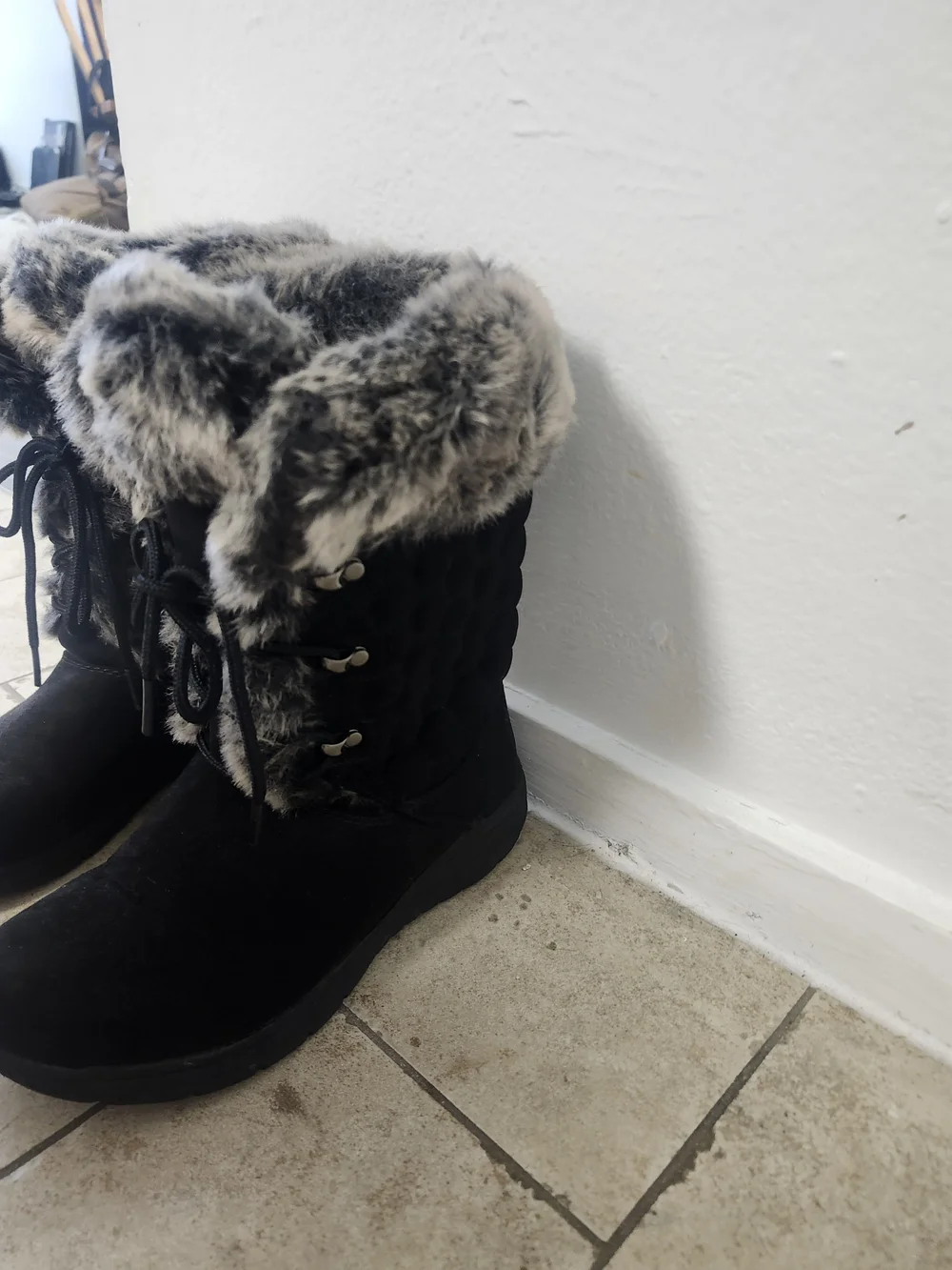 Black Faux Fur Trim Lace Up Winter Boots